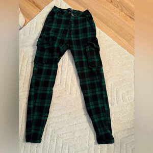 Fashion Nova Green and Black Plaid Pants with Cargo Pockets
